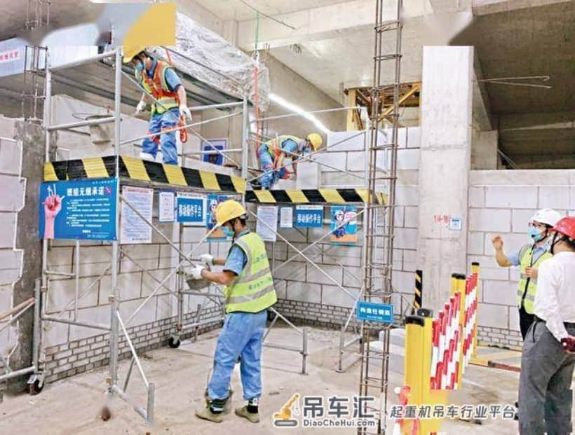 首台“无人塔吊”试运行，全国首个不停工安全观摩会在武汉举行
