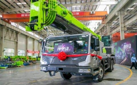 全球首台纯电动汽车起重机在长沙下线 | 美通社