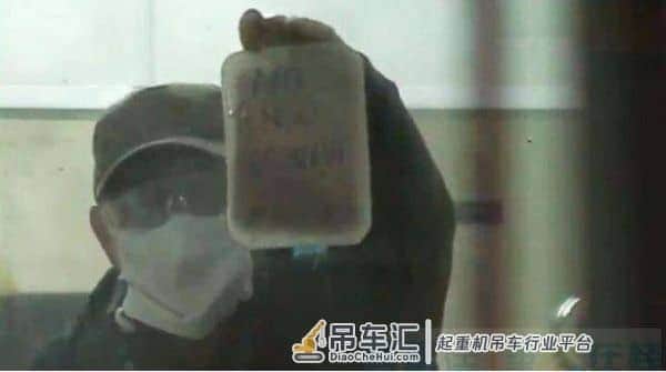 疫情隔离期间路旁停车遭拖吊,阿根廷布市政府违章拖吊公司遭民众质疑