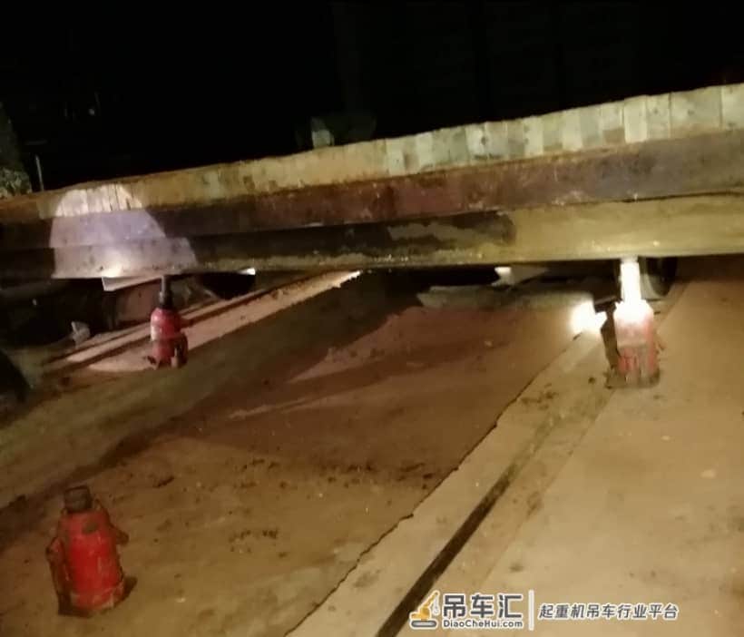 起重!狭窄空间里的起重之轨道车上轨。
