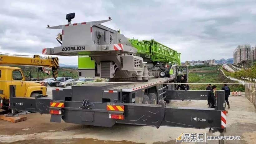 中联80吨六节臂吊车,主臂58.5米,全配重28吨!