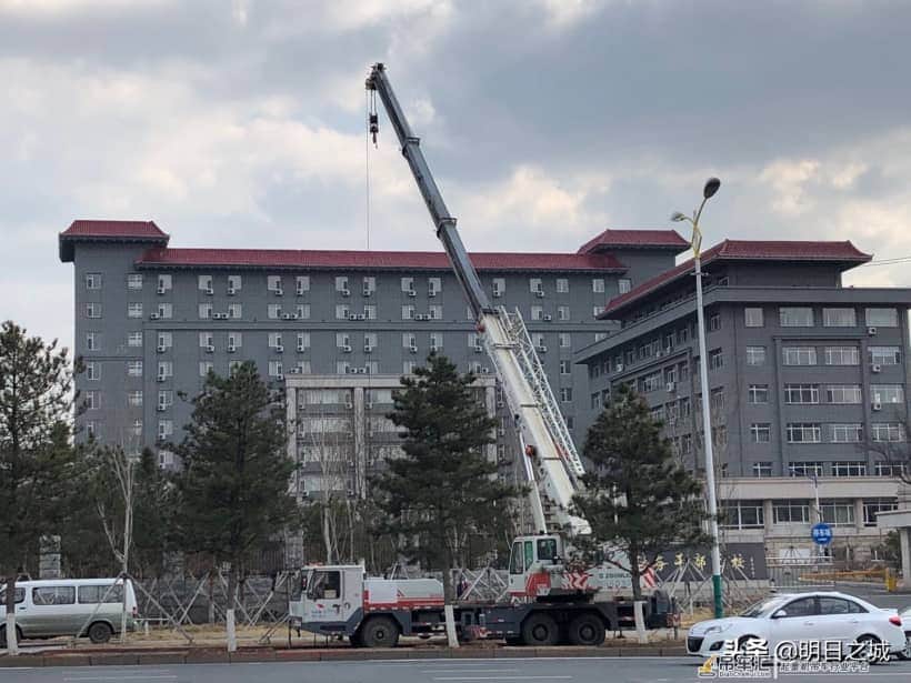 抓住现行了!长春干这事儿真用吊车啊