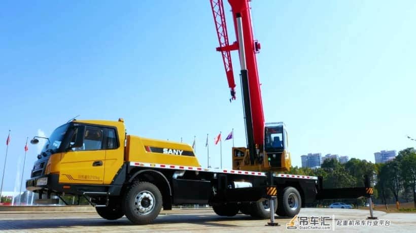 和合兵器库|颜值与实力并存——三一STC200T5起重机