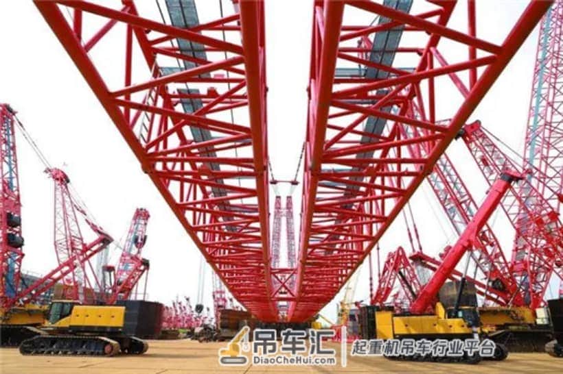 中国吊装巨无霸！三一4000吨履带起重机“王者降临”