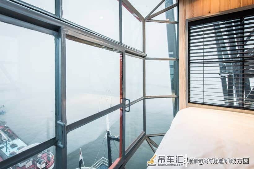 阿姆斯特丹港口的起重机公寓酒店