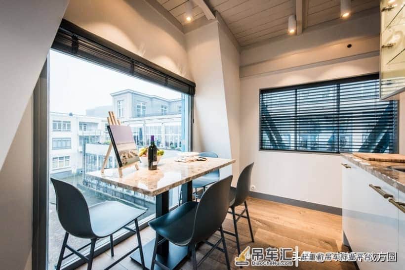 阿姆斯特丹港口的起重机公寓酒店