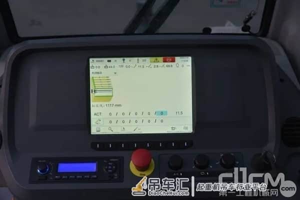 起更高，趴更远！徐工XCT60起重机，行业首款值得你等！