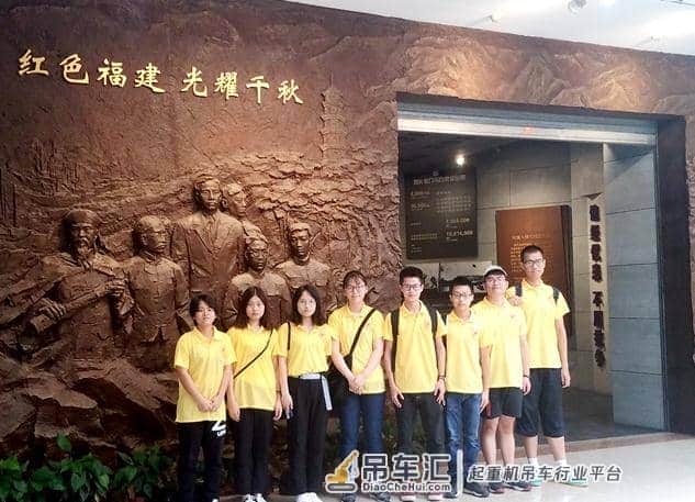 去高尖班“吊车尾”还是去基础班当“鸡头”,名校老师教你如何选
