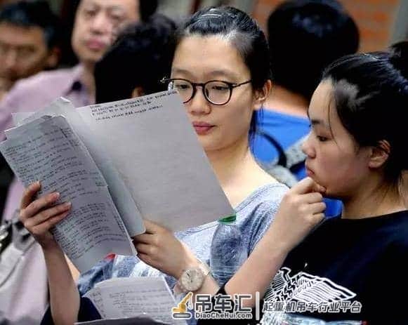 去高尖班“吊车尾”还是去基础班当“鸡头”,名校老师教你如何选