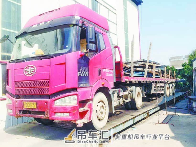雇吊车进工地偷盗60吨钢材 嫌疑人已投案自首