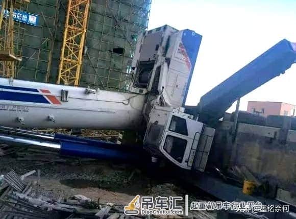 无配重挑战吊车杀手“塔吊”，500吨老中联吨折戟工地！