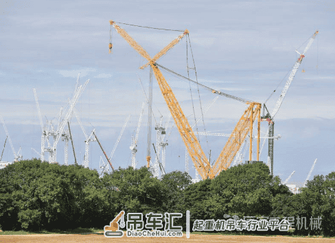 经世界纪录认证权威审核,比利时造出世界最大的起重机