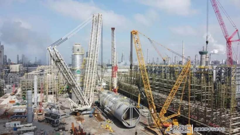 大国重器 | 三台大型履带起重机共同发力又一次实现新突破！
