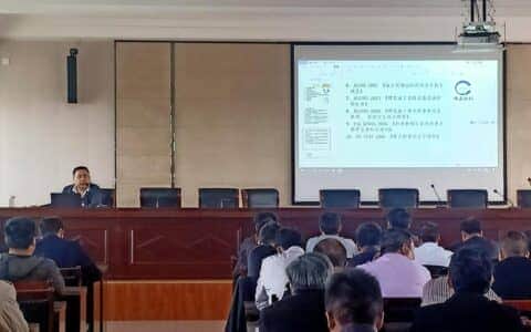 卫辉市住建局组织全市建筑工地起重设备培训会