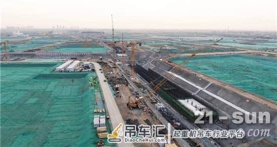 雄安新区三周岁,徐工履带起重机奉献吊装“硬核”大礼