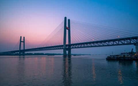 起重葫芦：助力中国交通基础设施建设取得新成就