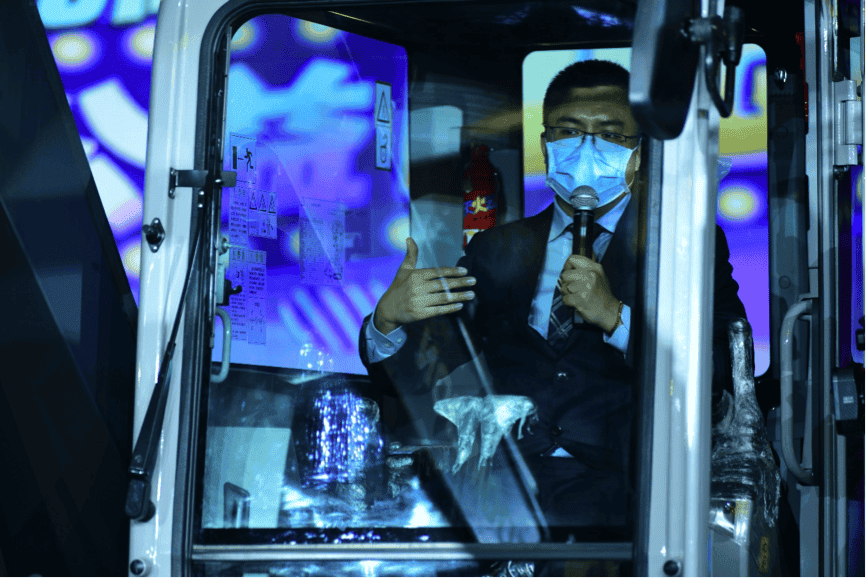 中联重科土方机械公益High购夜缔造行业盛宴,一个半小时斩获620台订单!