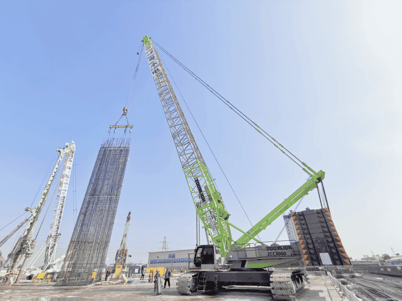 飒！中联重科ZCC3000履带吊助建粤港澳大湾区“世纪潜龙”工程
