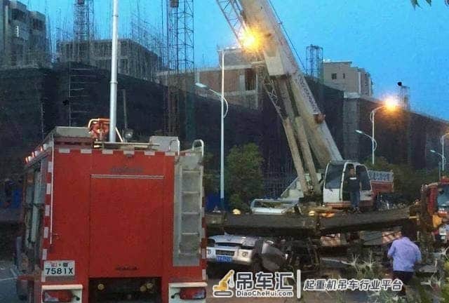 生命不息安全不止!回看广东普宁吊车侧翻事故!