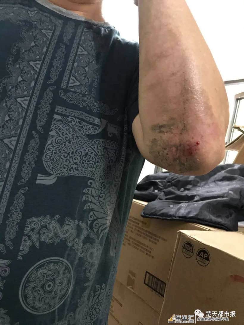 紧急通知！受履带吊侧翻事故影响，这个出口临时封闭