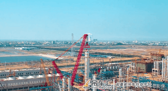 霸气!地球上最强4000吨履带起重机于山东完成首吊,牛