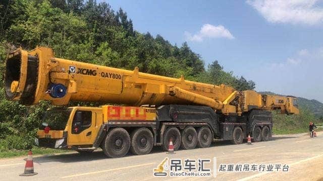 徐工800吨吊车现场施工大场面！！！