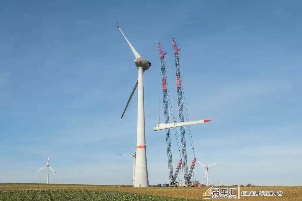 土豪工程!两台德马格cc3800履带吊干风电!
