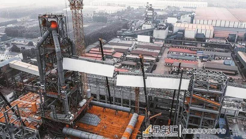“5车协力 精准对接”徐工大吨位起重机联吊助力澳森钢铁高炉上料通廊建设