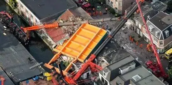 「重大事故回顾」700吨和400吨的相继翻车,这损失有多大?