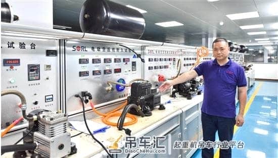 全球首台纯电动汽车起重机载有“瑞安制造”瑞立电动空压机击败美国对手