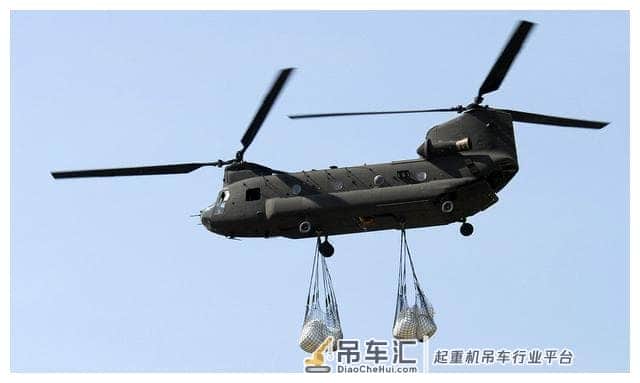 用CH47直升机吊坦克?印度“开挂”般战术理念,超乎想象