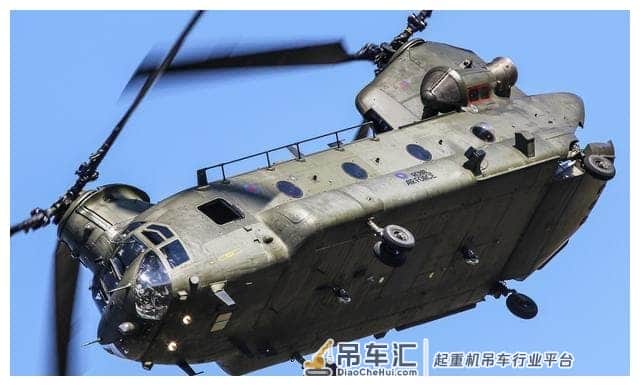 用CH47直升机吊坦克?印度“开挂”般战术理念,超乎想象