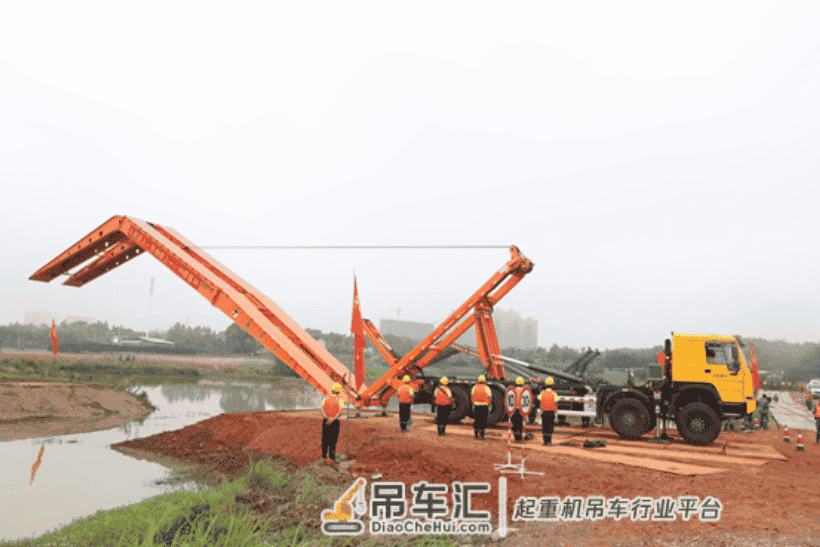 战波斗浪!中联重科高端装备“湘江点兵”