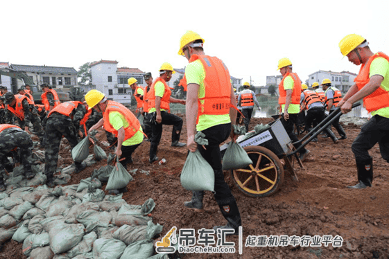 战波斗浪!中联重科高端装备“湘江点兵”