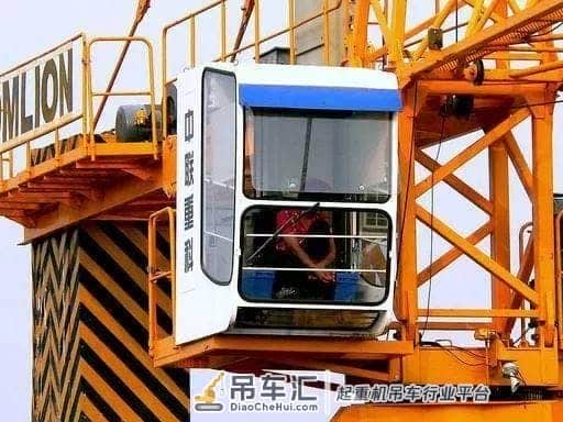 为什么塔吊司机工作那么危险,工资却那么低?