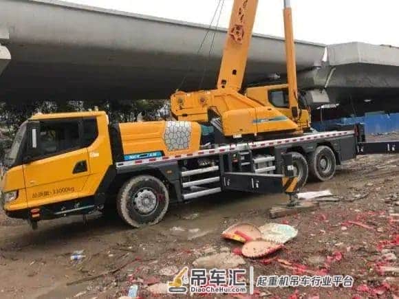 吊车师傅怼老板:我不带徒弟!多给钱也不干