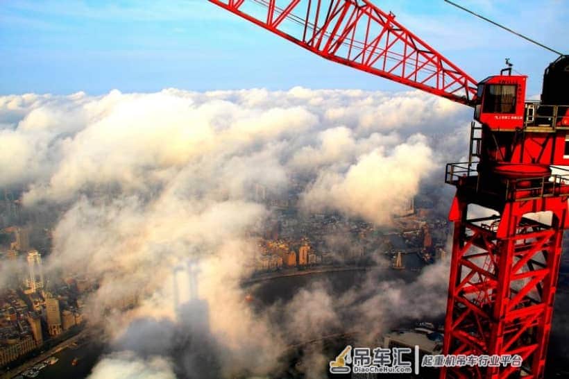 上海“水平最高”的摄影师:塔吊司机40年间,从建造小厂房,到建设上海中心