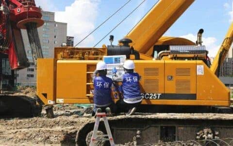 佛山挖掘机起重机有了环保“身份证”，出入工地要“打卡”！