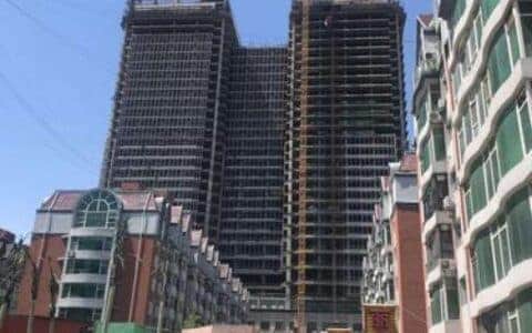 空中竖立5年，长春把167米“僵尸塔吊”拆了