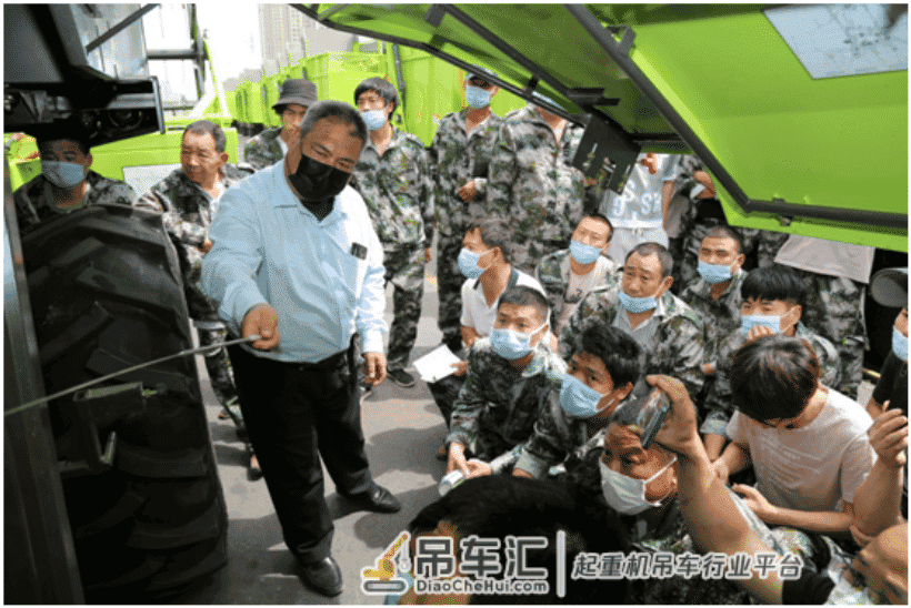 助贫困群众增收致富 中联重科农事服务队投身“三夏”机收会战