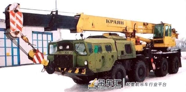 世界军用拖车系列八四:是导弹拖车?是吊车?不!是飞毛腿牌吊车
