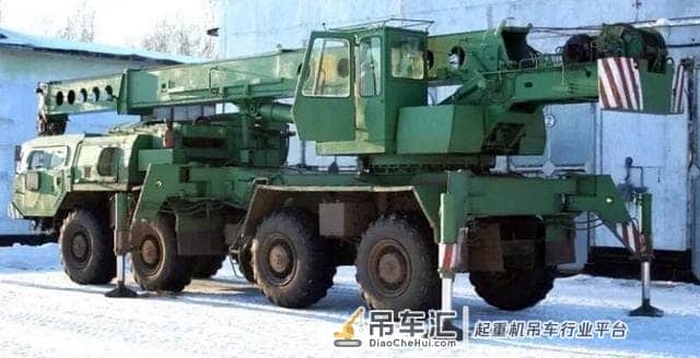 世界军用拖车系列八四:是导弹拖车?是吊车?不!是飞毛腿牌吊车