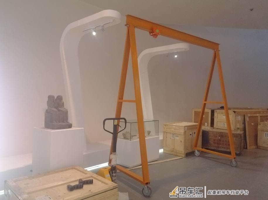 小型龙门吊_轻型龙门吊行车_移动式龙门吊架什么时候不能起吊