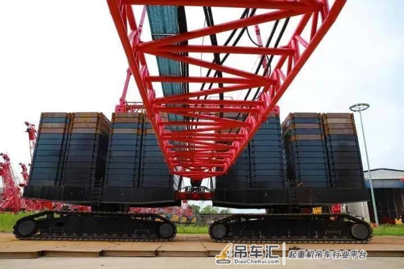 和合兵器库|中国吊装巨无霸!三一4000吨履带起重机“王者降临”
