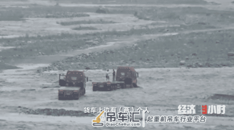 四川冕宁暴雨引发山洪!无人机、大吊车上阵!一场应急救援的生死较量→