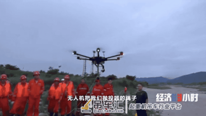 四川冕宁暴雨引发山洪!无人机、大吊车上阵!一场应急救援的生死较量→