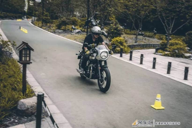 性能吊车尾却要卖十万!这款川崎有点狂!