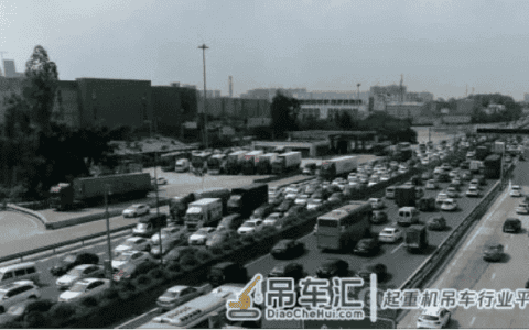 堵车怎么办？看三一起重机来化解困局
