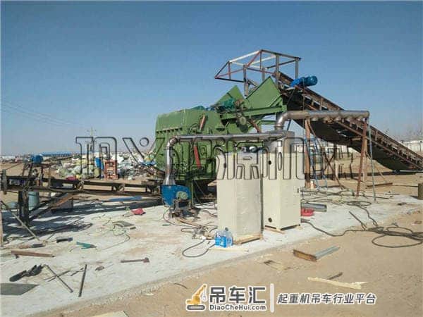 废钢破碎机衬板的拆除和安装