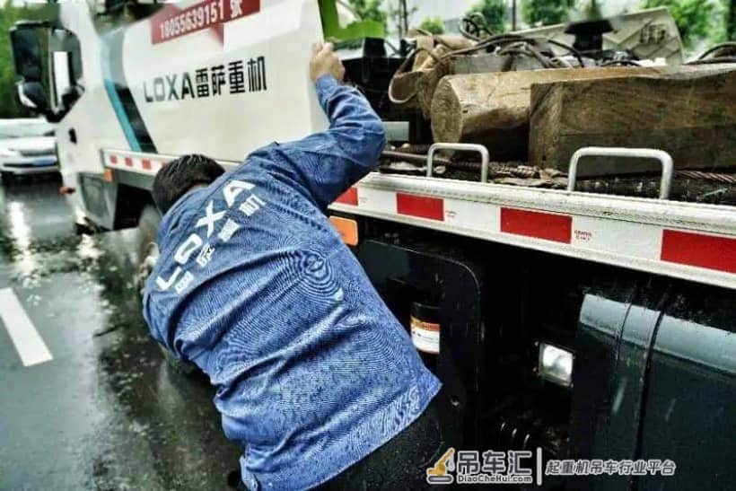 救援先锋勇担当 雷萨力量助力防汛一线!
